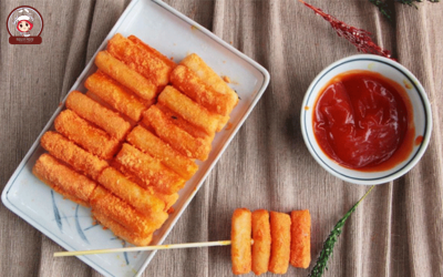 "Món đồ ăn vặt chiên rán tokbokki phong cách Hàn Quốc"