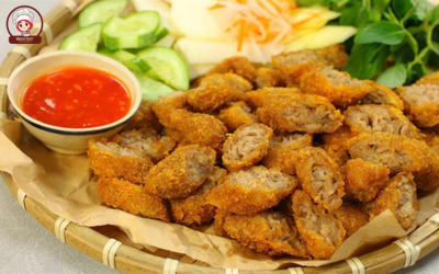 Nem chua rán chấm ngon đậm đà